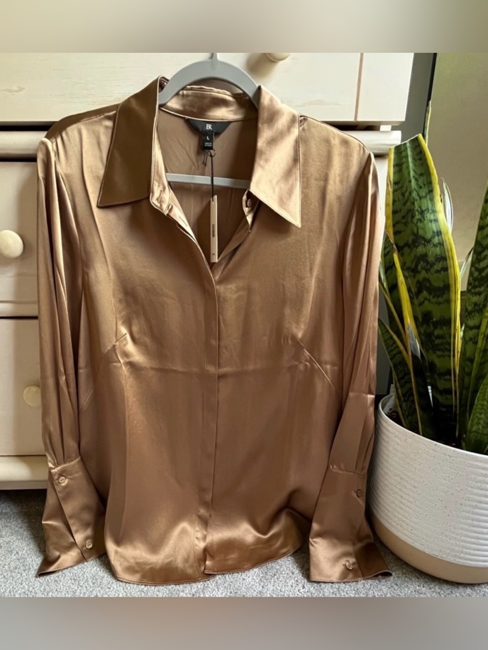 NWT Banana Republic 100% Silk Blouse in Bronze Large